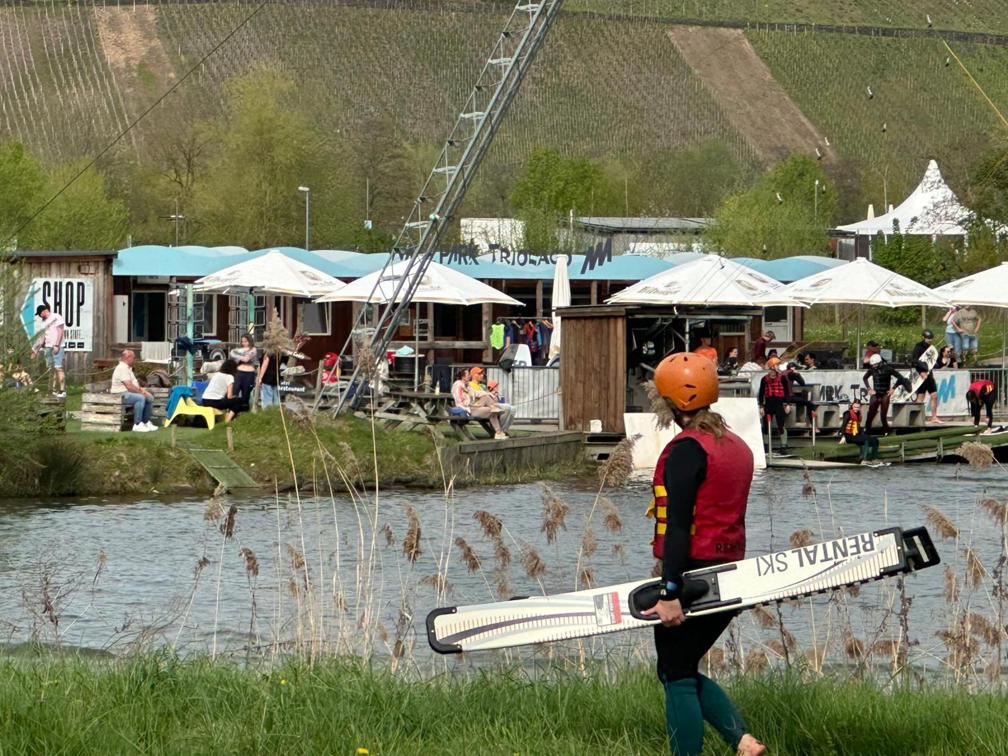 Ferienwohnung Moselherz - Urlaub Im Wein- Und Ferienort Bekond Exterior photo